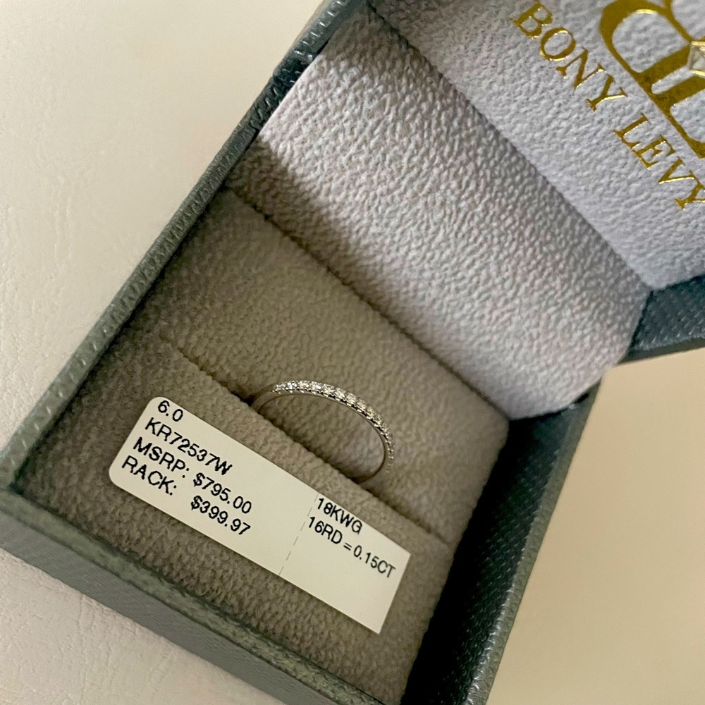 NWT Beautiful Bony Levy 18K white gold half-eternity diamond wedding band Size 6